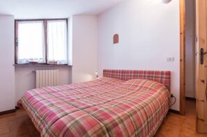 Apartment, 1 Schlafzimmer | 1 Schlafzimmer, individuell dekoriert, individuell eingerichtet, WLAN