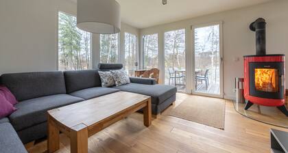 Baking with lake view, sauna + fireplace + boat + 2500sqm garden