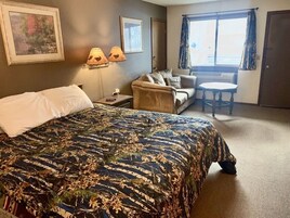 Escrivaninha, espaço de trabalho para notebook, Wi-Fi de cortesia