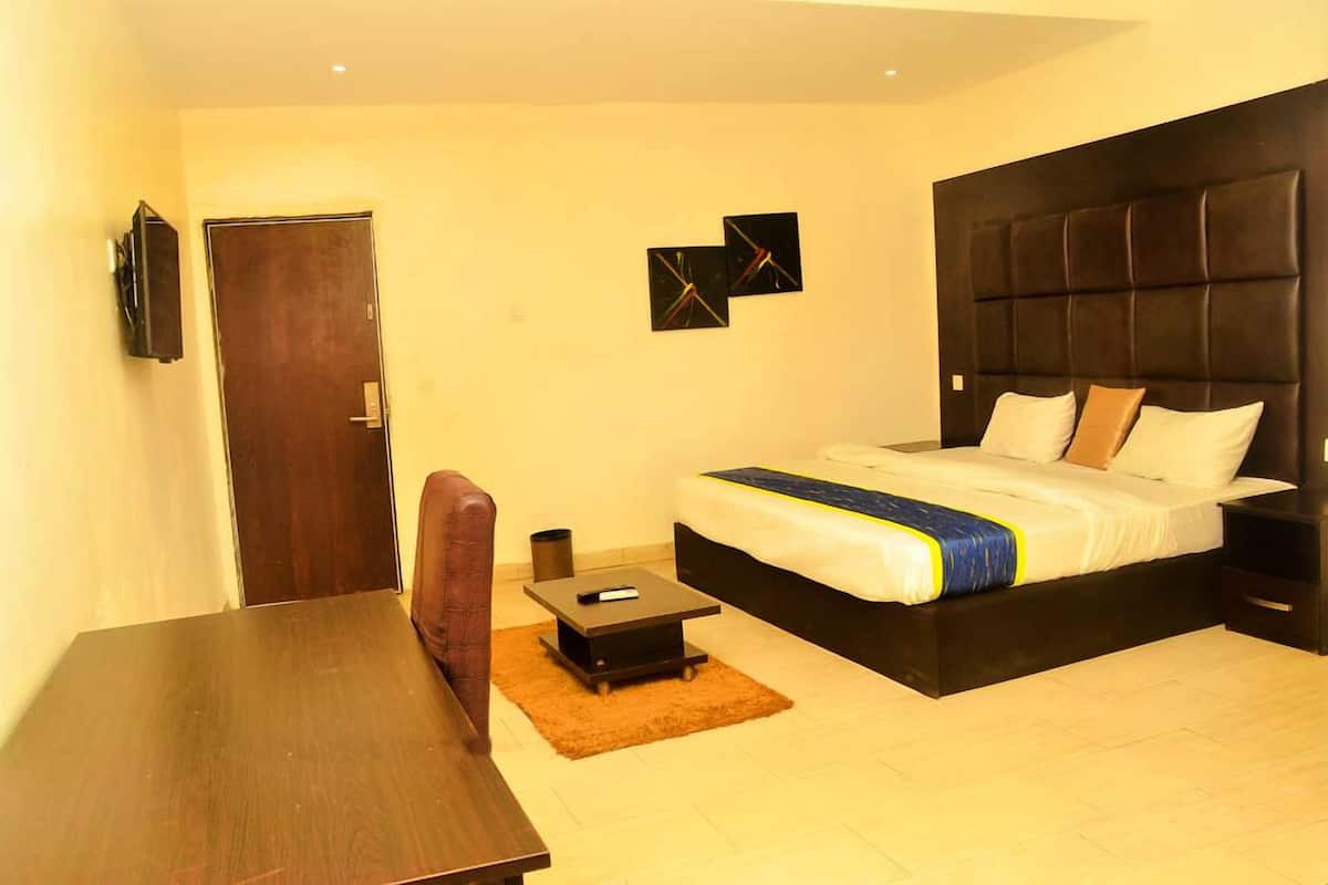 Deluxe Double Room | In-room safe, desk, blackout drapes, cribs (surcharge)