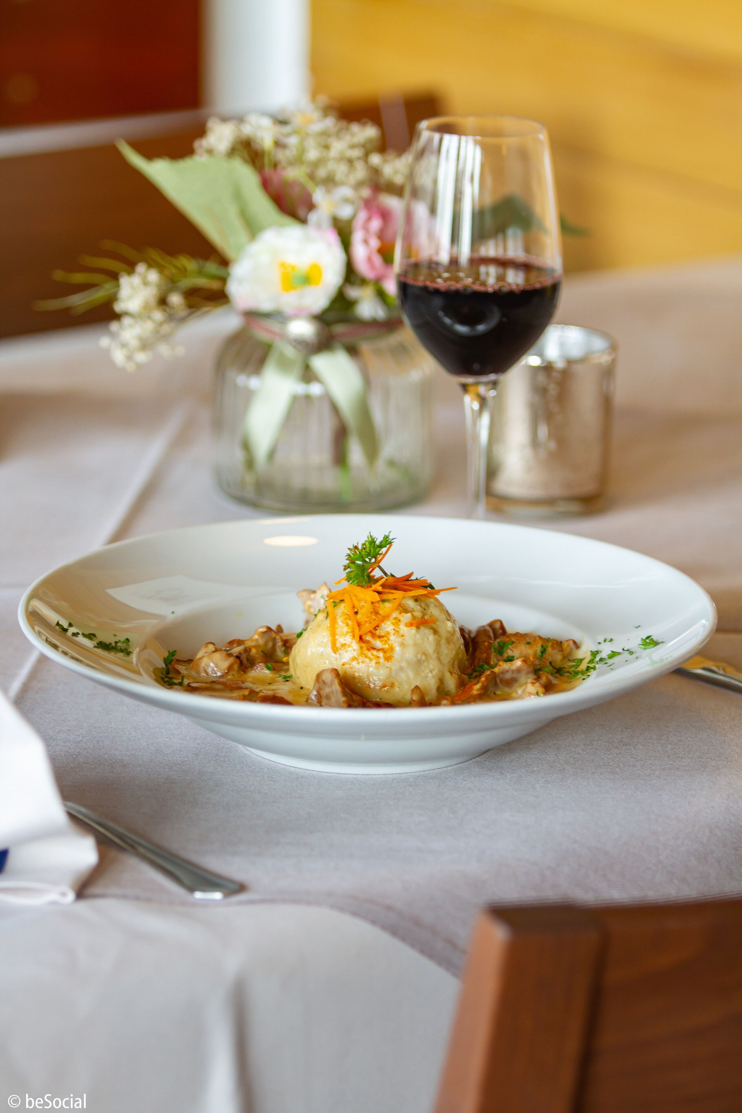 breakfast, lunch, dinner served; german cuisine, garden views