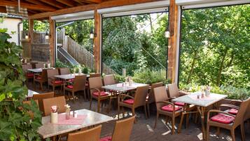 Tägliches inbegriffenes Frühstücksbuffet