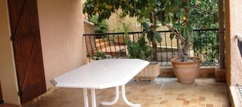 APPARTEMENT T3 dans villa 4 faces a BANYULS sur mer PARKING CLOS
