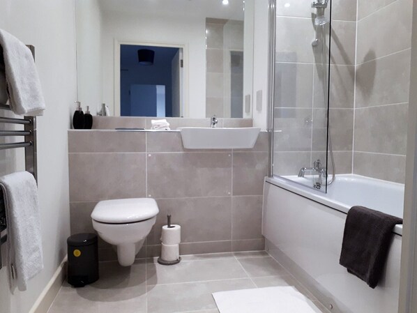 Apartment | Badezimmer