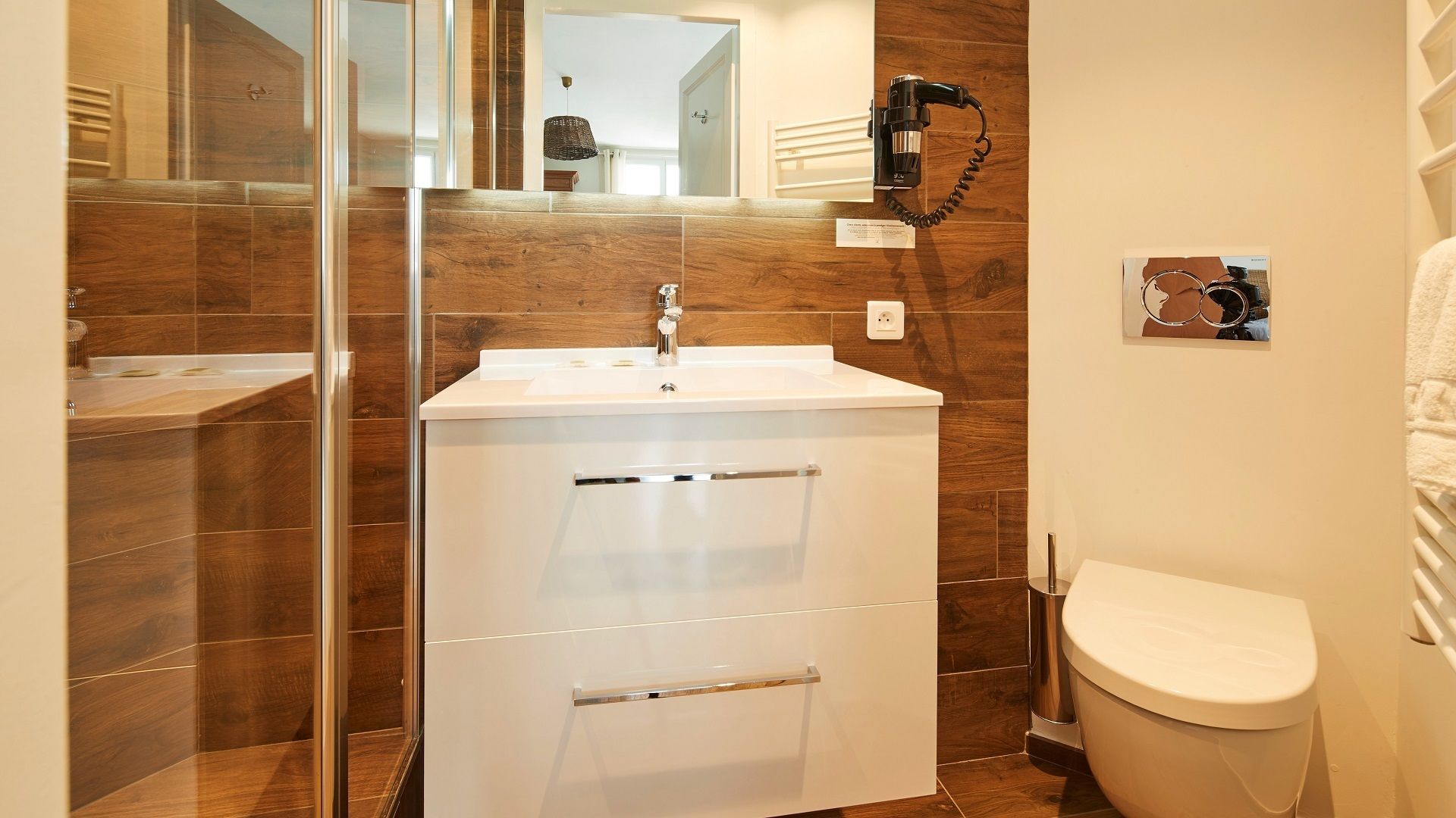 superior room, terrace | bathroom sink