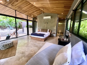 1 habitación, caja de seguridad en la habitación y cuna de viaje
