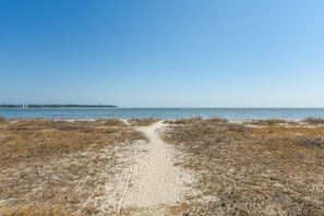 Am Strand, Liegestühle, Strandtücher