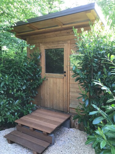 Chalet confortable avec sauna extérieur et climatisation