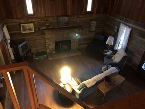 TV, fireplace, DVD player - Rustic but comfortable private cabin in the woods. NOTE:  31 day minimum stay. (Nashville)
