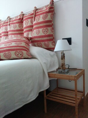 3 bedrooms, iron/ironing board, bed sheets - large and comfortable apartment in Courmayeur (Courmayeur)