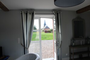 Interior - Cottages du château, "Côté Mer" (Sea side) (Le Titre)