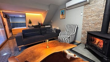 Premium Somineli Suite Villa | 1 bedroom, Egyptian cotton sheets, premium bedding, minibar