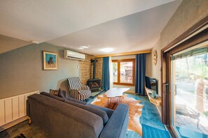 Egyptian cotton sheets, premium bedding, minibar, individually decorated - Antik River House (Sile)