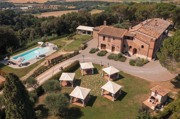 Villa | Dihias secara berasingan, langsir/tirai gelap terus, Wi-fi percuma