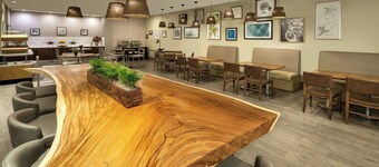 Element Toronto Airport