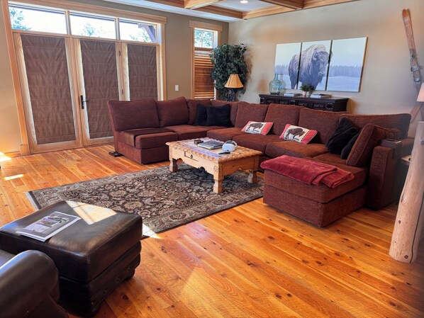 Smart TV, fireplace, video games, DVD player