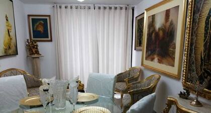 Appartement agréable et confortable dans une rue du circuit d'eau magique