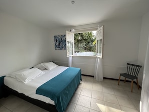 3 bedrooms, iron/ironing board, WiFi, bed sheets - Villa Vauclin 5 persons, calm and rest near the sea (LE VAUCLIN)