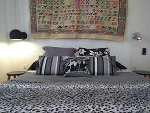 2 quartos, ferros/tábuas de passar roupa, Wi-Fi, roupa de cama