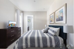 4 chambres, fer et planche à repasser, Wi-Fi, draps fournis