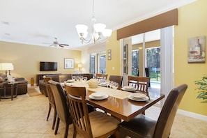 House, 6 Bedrooms (5 Bathrooms) | In-room dining