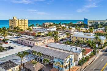 Check-in/check-out kiosk at Greniers