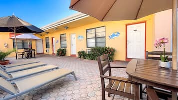 Basic Studio Suite | Exterior