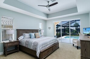 3 bedrooms, premium bedding, iron/ironing board, WiFi - WATERLEAF COURT - Serene Southwest Exposure Waterfront Pool Home (Marco Island)