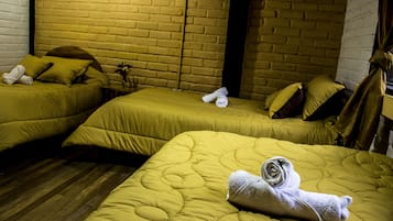 Standard Triple Room, 3 Single Beds, Mountain View | Down duvets, free WiFi