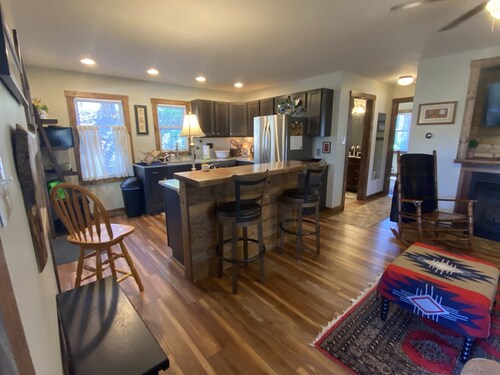 Pet friendly, private & great location 