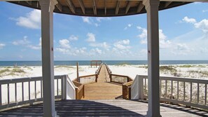 Property grounds - SkyWalk Lodge. Gulf-front architect-designed beach home. (Gulf Shores)