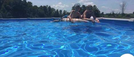 Alberca al aire libre y alberca climatizada