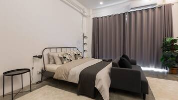 Quadruple Room | Free minibar, desk, blackout drapes, free WiFi