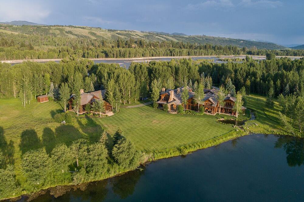 Private, luxury four-bedroom main house and two-bedroom guest house.
