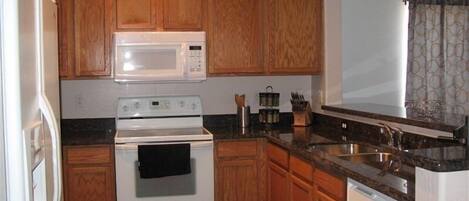 Fridge, microwave, stovetop, dishwasher