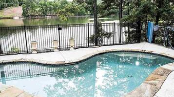 Alberca al aire libre