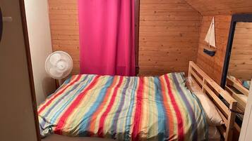 4 bedrooms, iron/ironing board, free WiFi