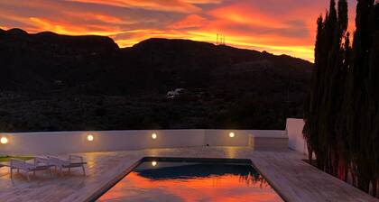 Luxury 4 Bed ensuite villa|Heated private pool | 5 mins walk to beach| Sea Views