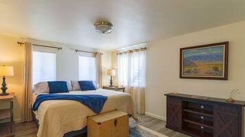 2 Schlafzimmer, Bügeleisen/Bügelbrett, Reisekinderbett, kostenloses WLAN