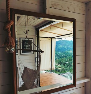 Deluxe huisje | Een minibar, individueel gedecoreerd, individueel gemeubileerd