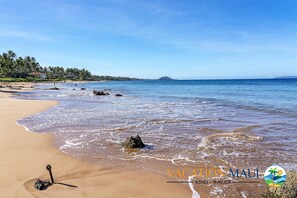 Una playa cerca, toallas de playa