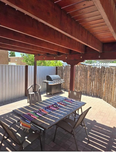 5 minute walk to Old Town Plaza, Great location for your, Family Sized home