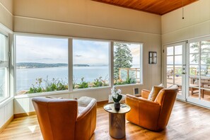 Interior - Dog-friendly home with stunning bay views, woodstove & outdoor firepit (Camano Island)
