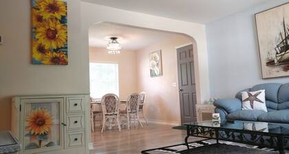 Beaches, Newly Renovated, Bring your flip flops!