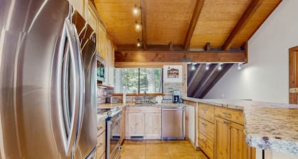 Condominio limpio con cocina completa y comodidades Northstar - cerca del esquí