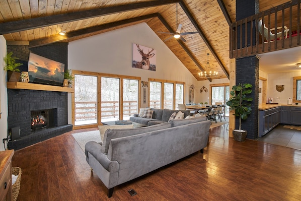 Smart TV, fireplace, video games, table tennis