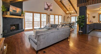 5 BR*On 7 Acres* HUGE Gameroom* Hot Tub* King Bed *10 mins to Sugar Mtn*