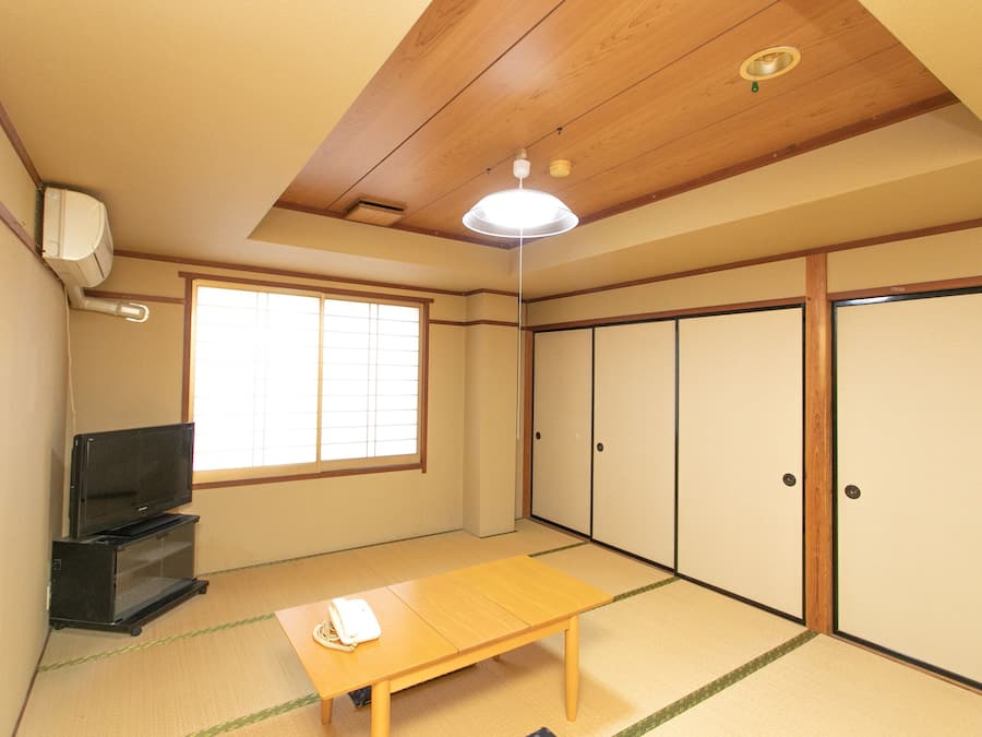 Coffres-forts dans les chambres, Wi-Fi gratuit, draps fournis