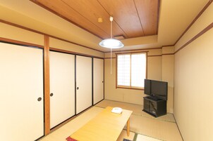 Japanese Style Room for 2 Guests with Shared Bathroom and Toilet | In-room safe, free WiFi, bed sheets