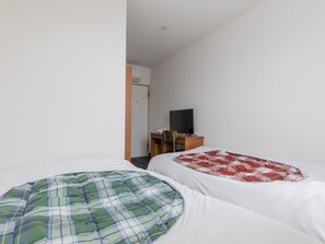 双床房 | 客房内保险箱、免费 WiFi、床单